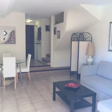 Apartment Adosado En Golf